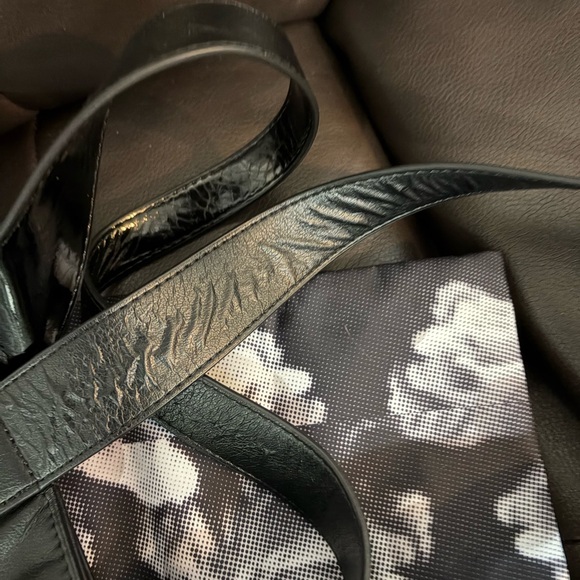 Lululemon tote: euc condition shows signs of wear - Picture 2 of 3